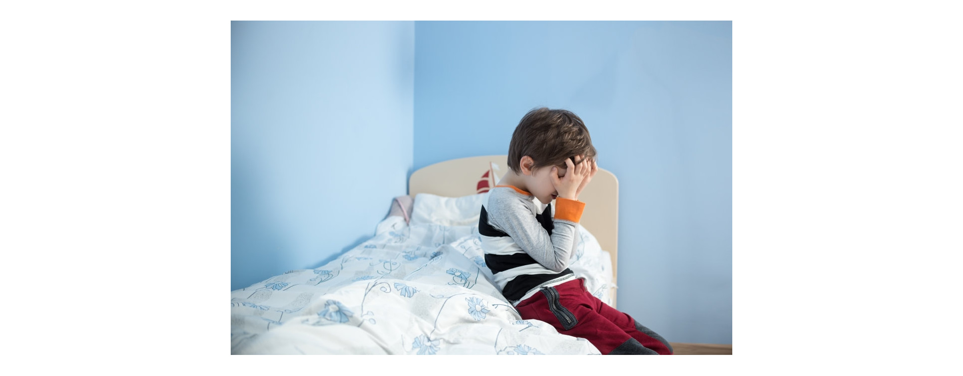 Traiter un enfant pour le pipi au lit avec des parents séparés.