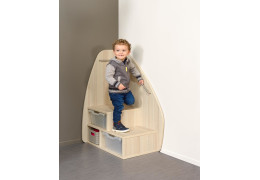 Changer la couche d'un enfant ou d'un adulte et le change debout